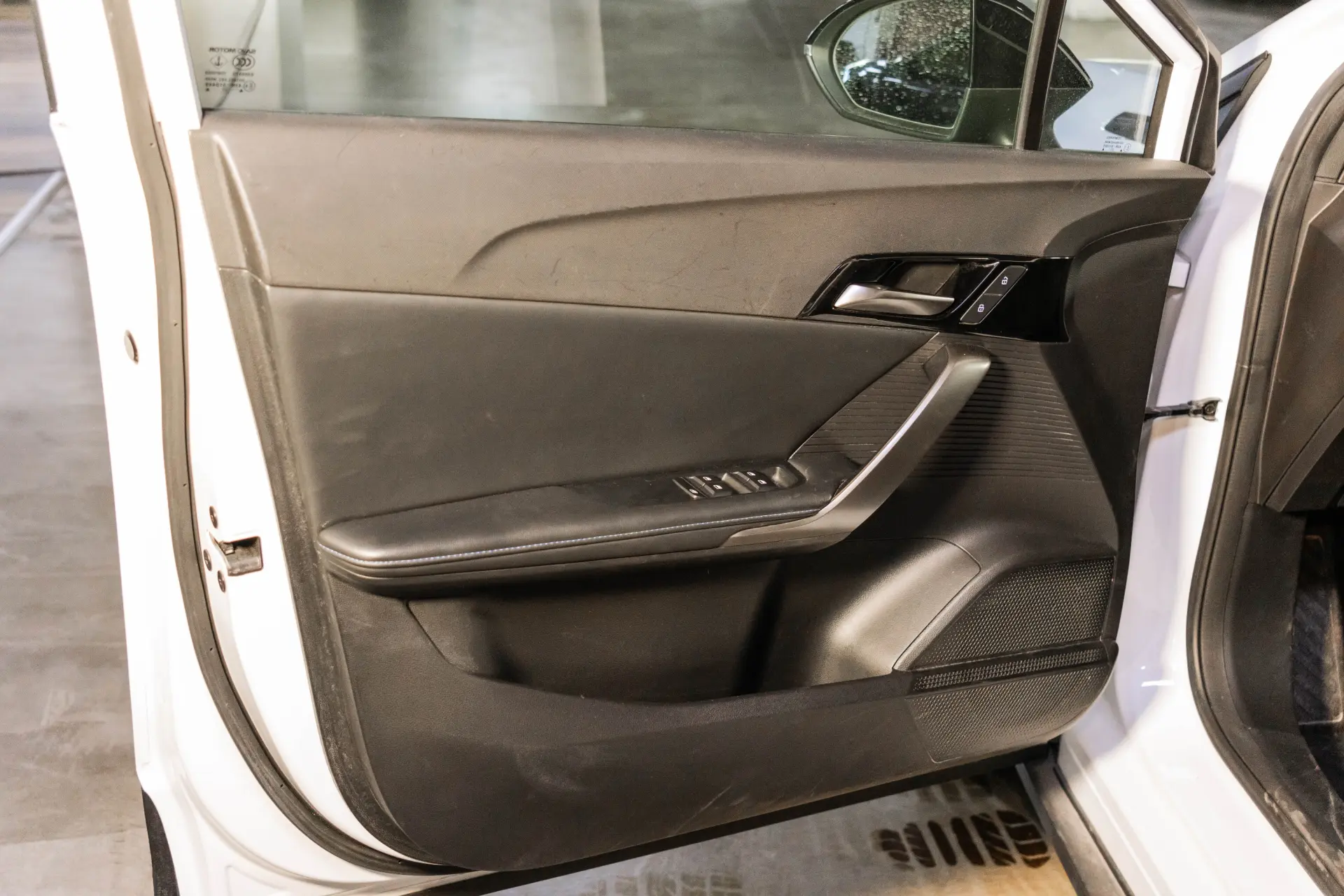 MG MG4 64 kWh Comfort 27