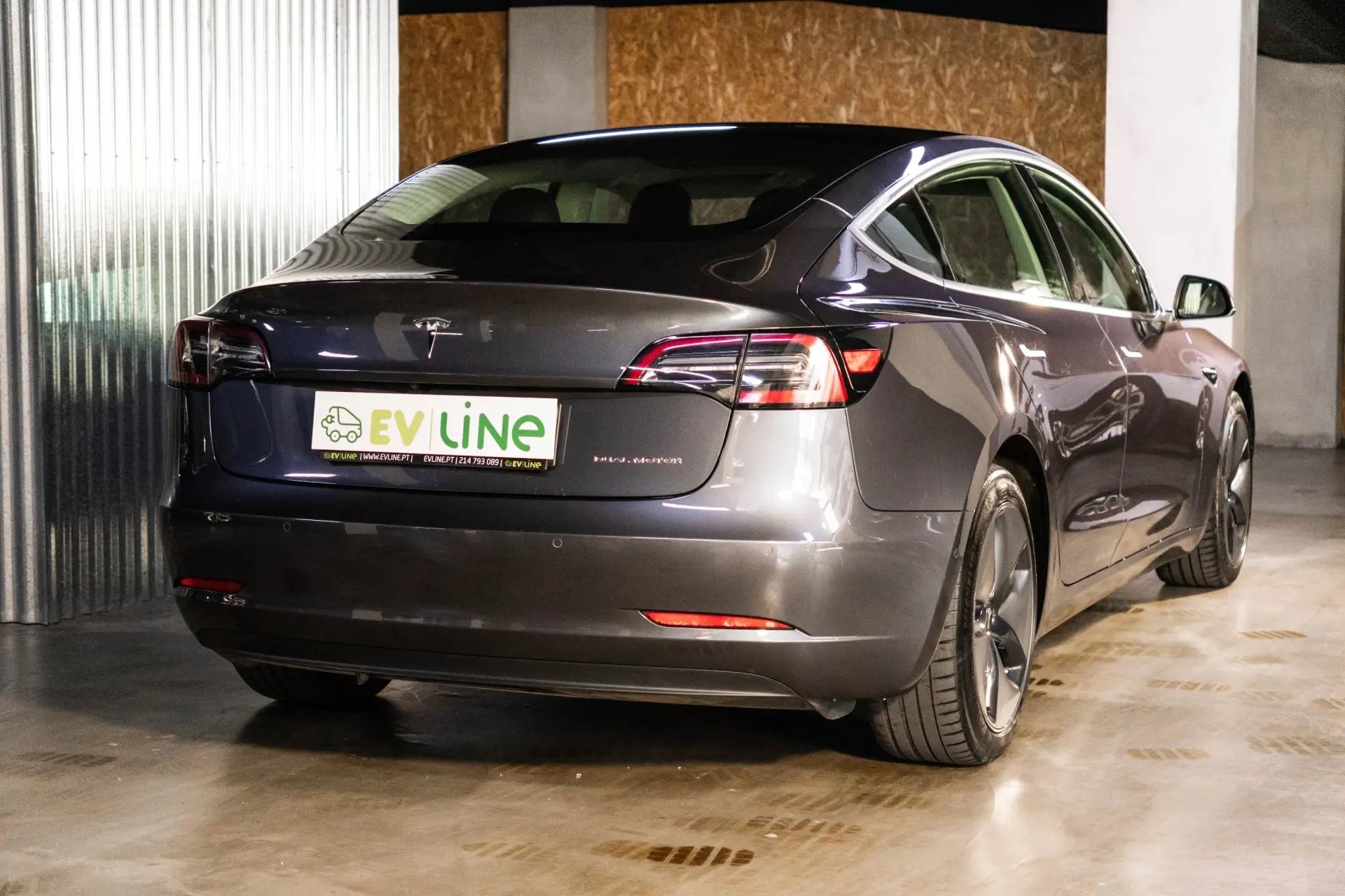 Tesla Model 3 Long-Range Dual Motor AWD 10