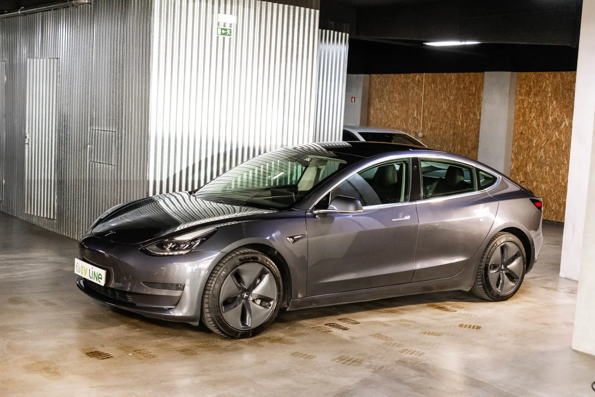 Tesla Model 3 Long-Range Dual Motor AWD 1