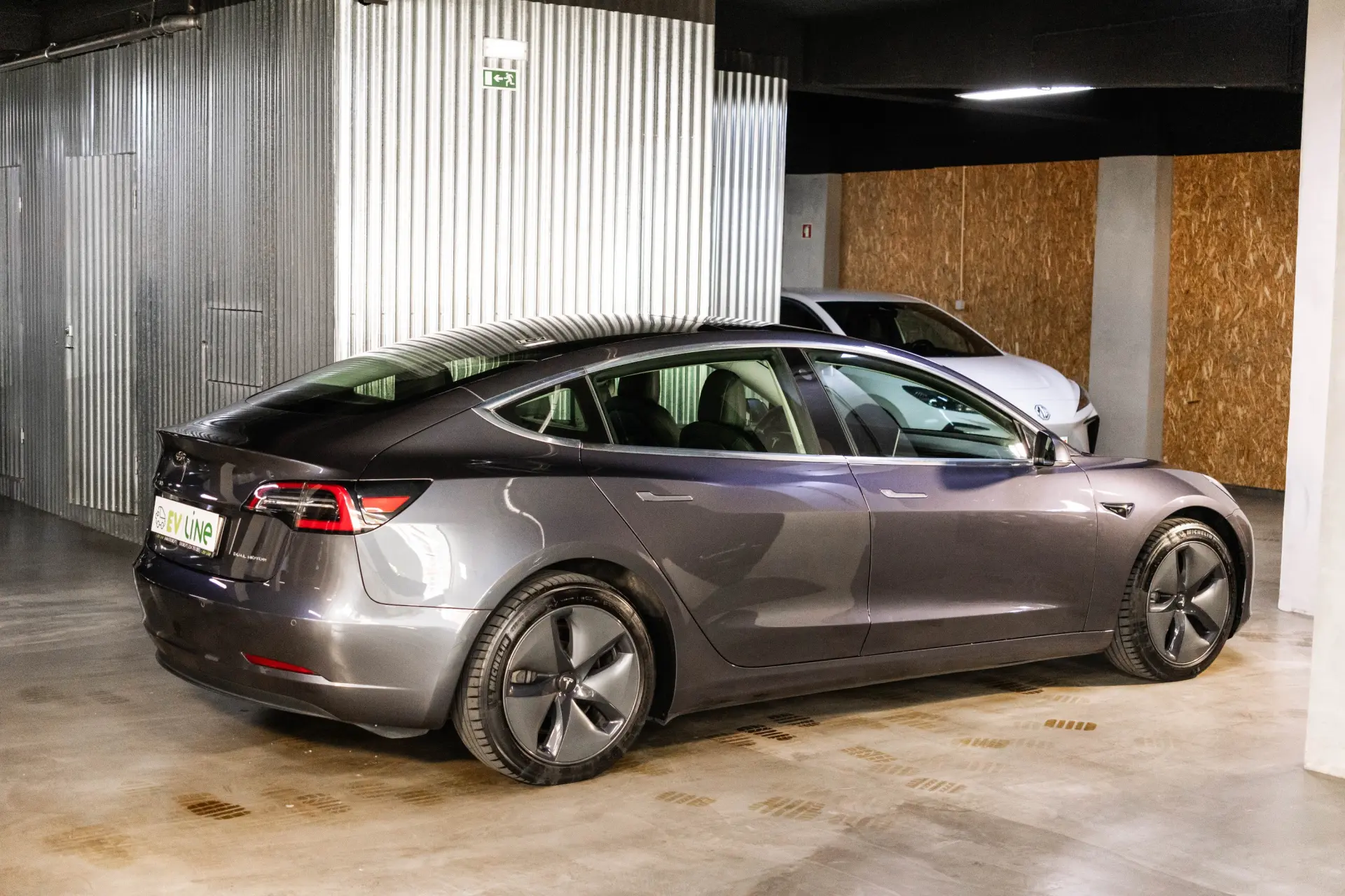 Tesla Model 3 Long-Range Dual Motor AWD 7