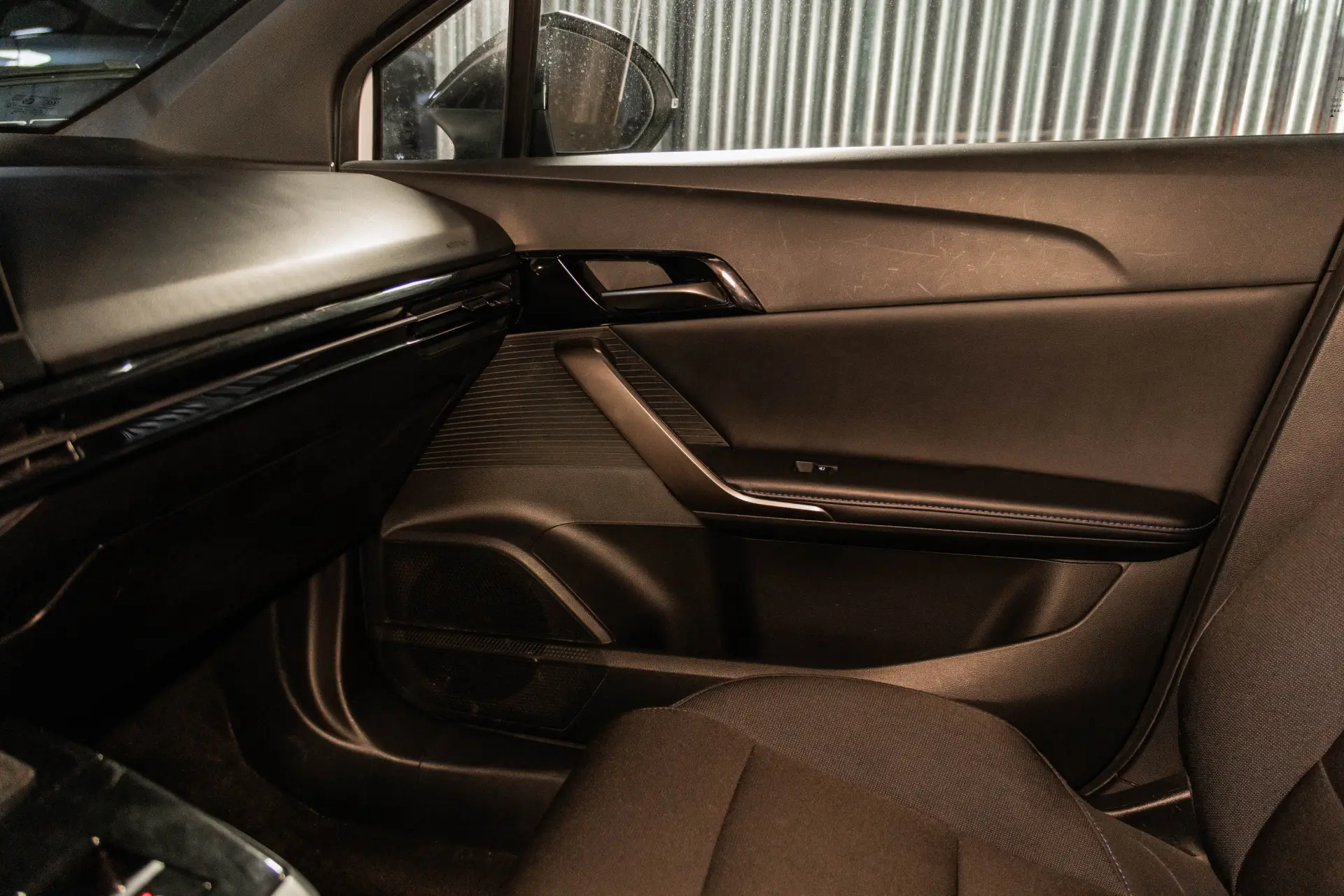 MG MG4 64 kWh Comfort 23