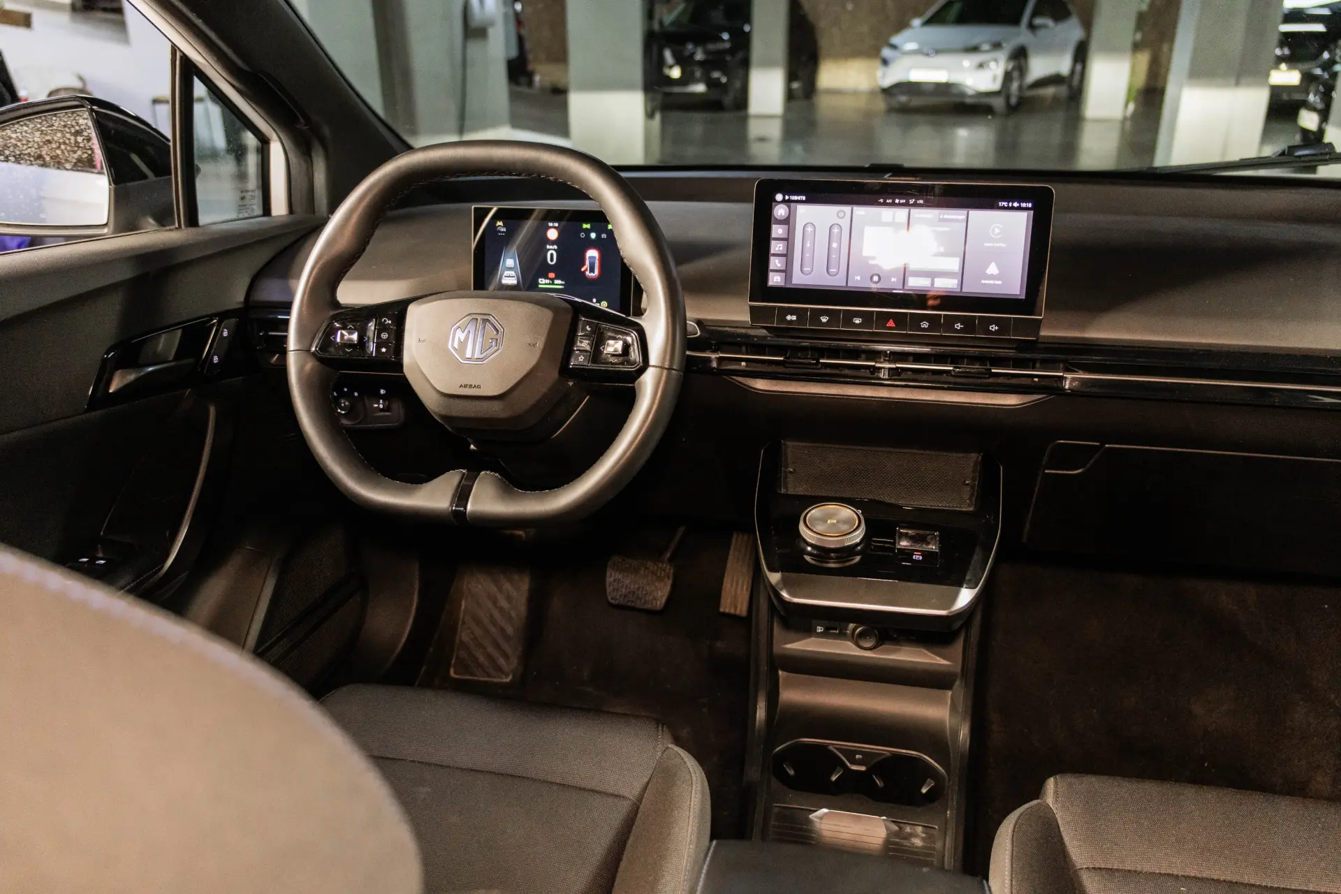 MG MG4 64 kWh Comfort 14