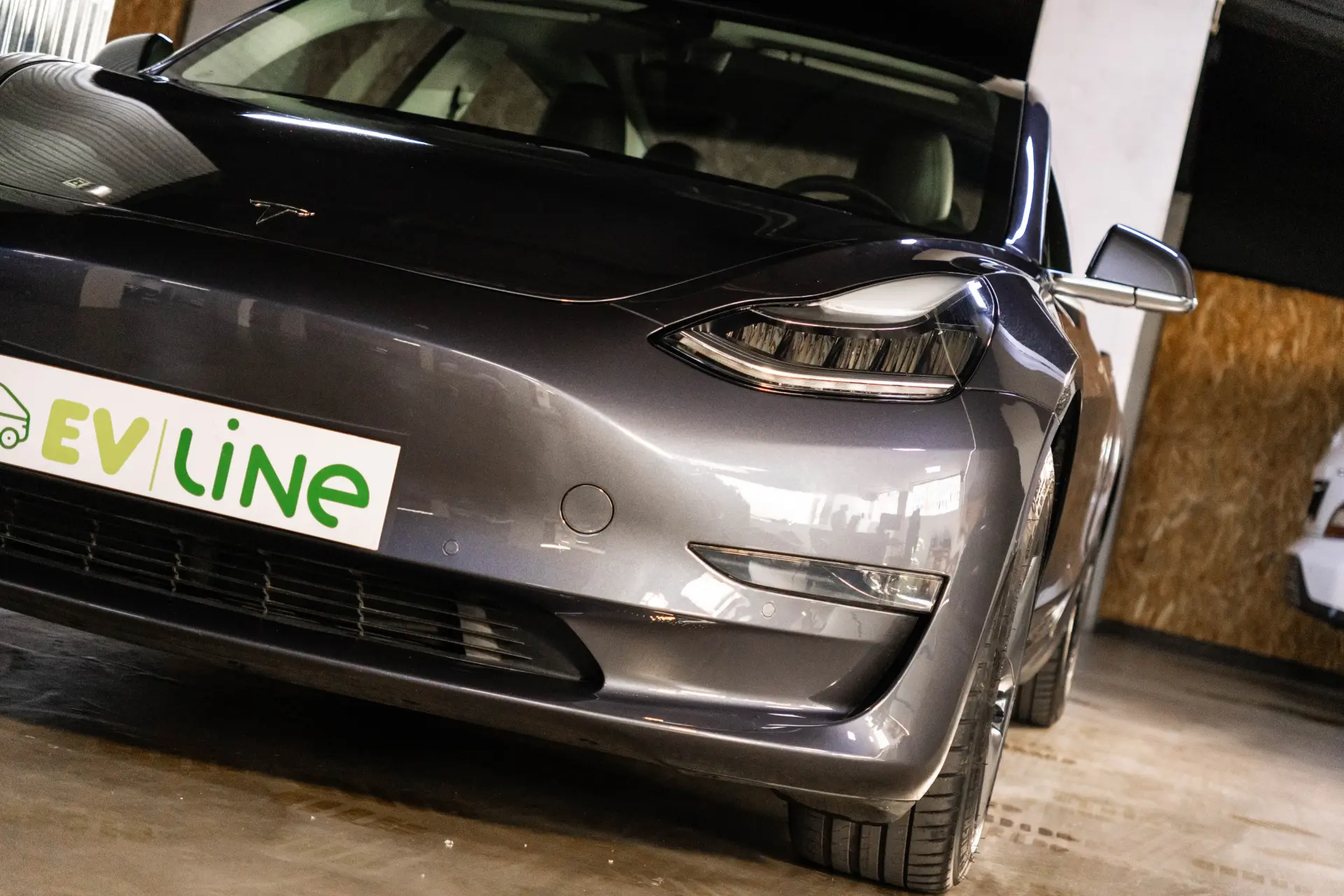 Tesla Model 3 Long-Range Dual Motor AWD 14