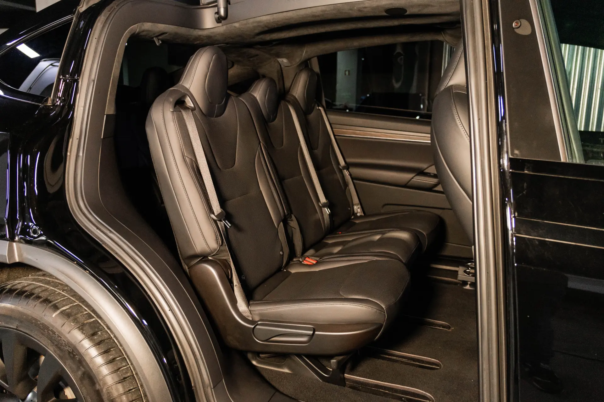 Tesla Model X Long Range AWD 28