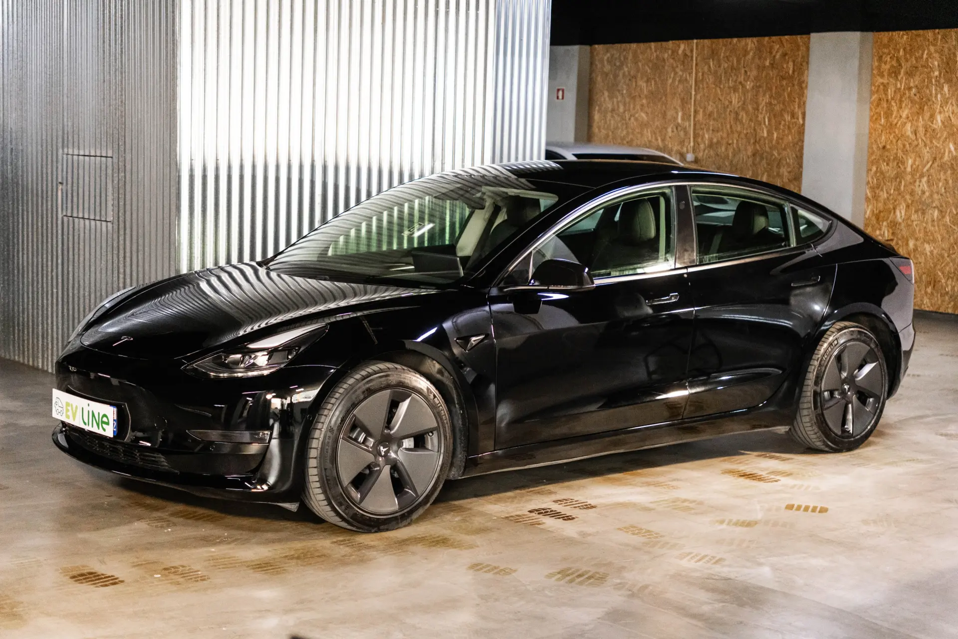 Tesla Model 3 Long Range AWD Dual Motor 2