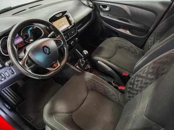 Renault Clio 0.9 TCe Limited 17