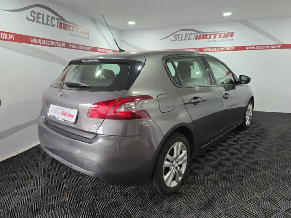 Peugeot 308 1.5 BlueHDi Style 4