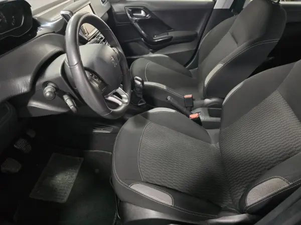 Peugeot 208 1.6 BlueHDi Active 13
