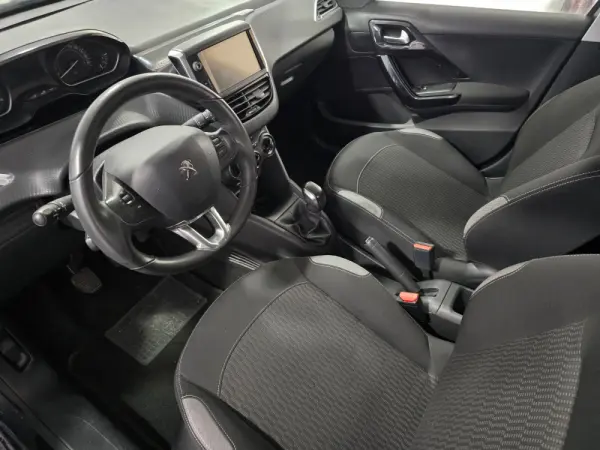 Peugeot 208 1.6 BlueHDi Active 14