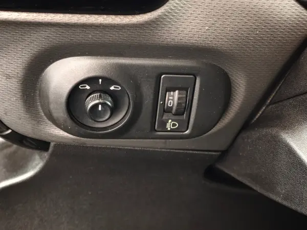 Citroën C4 Cactus 1.6 BlueHDi Shine 13