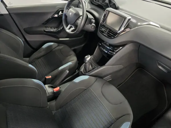 Peugeot 208 1.6 e-HDi Active 19
