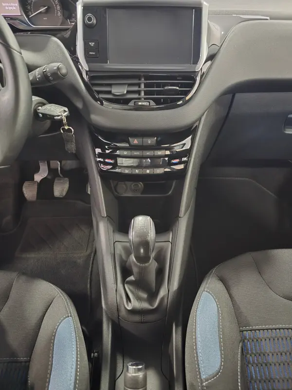 Peugeot 208 1.6 e-HDi Active 9