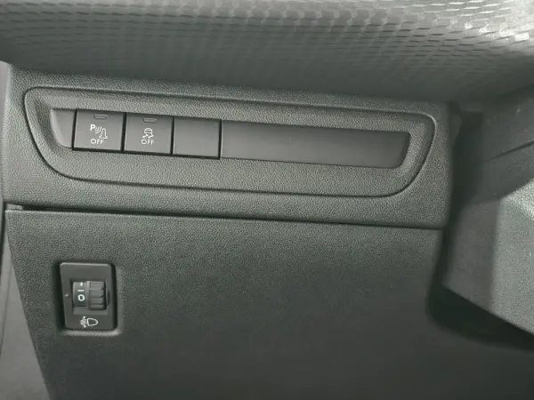 Peugeot 208 1.6 BlueHDi Active 11