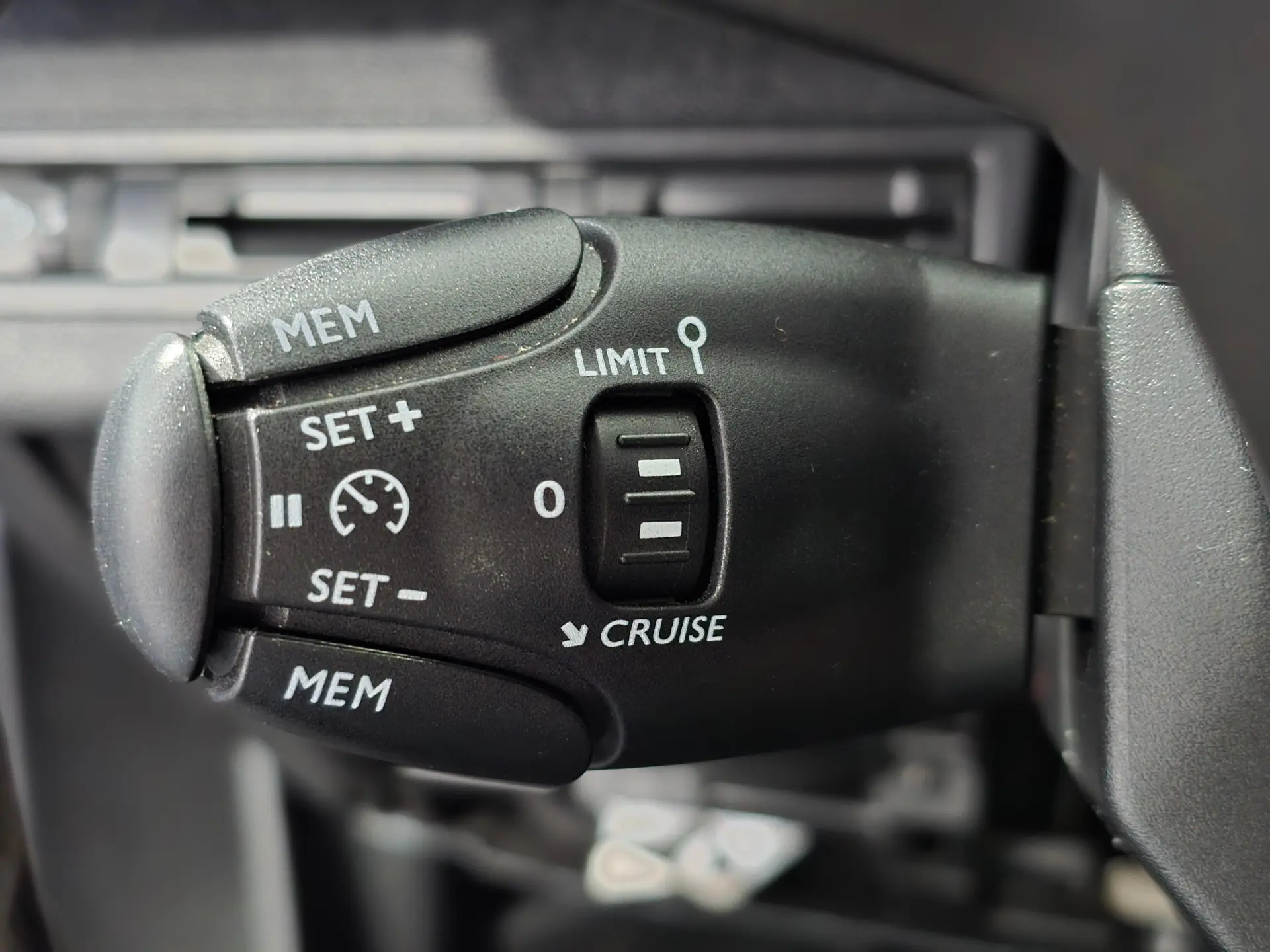 Peugeot 3008 1.2 PureTech Active Pack 15