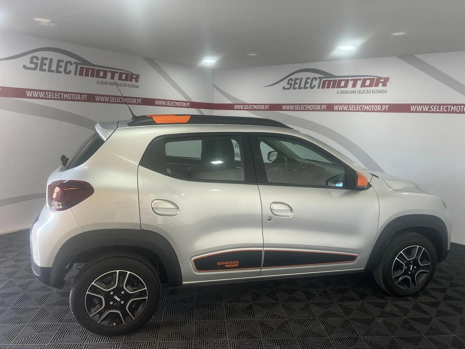 Dacia Spring Comfort Plus 6