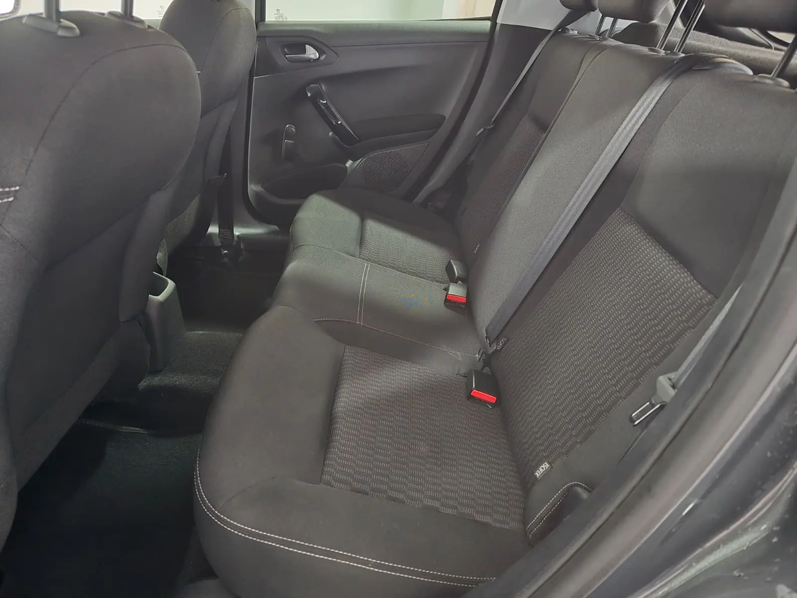 Peugeot 208 1.6 BlueHDi Active 15