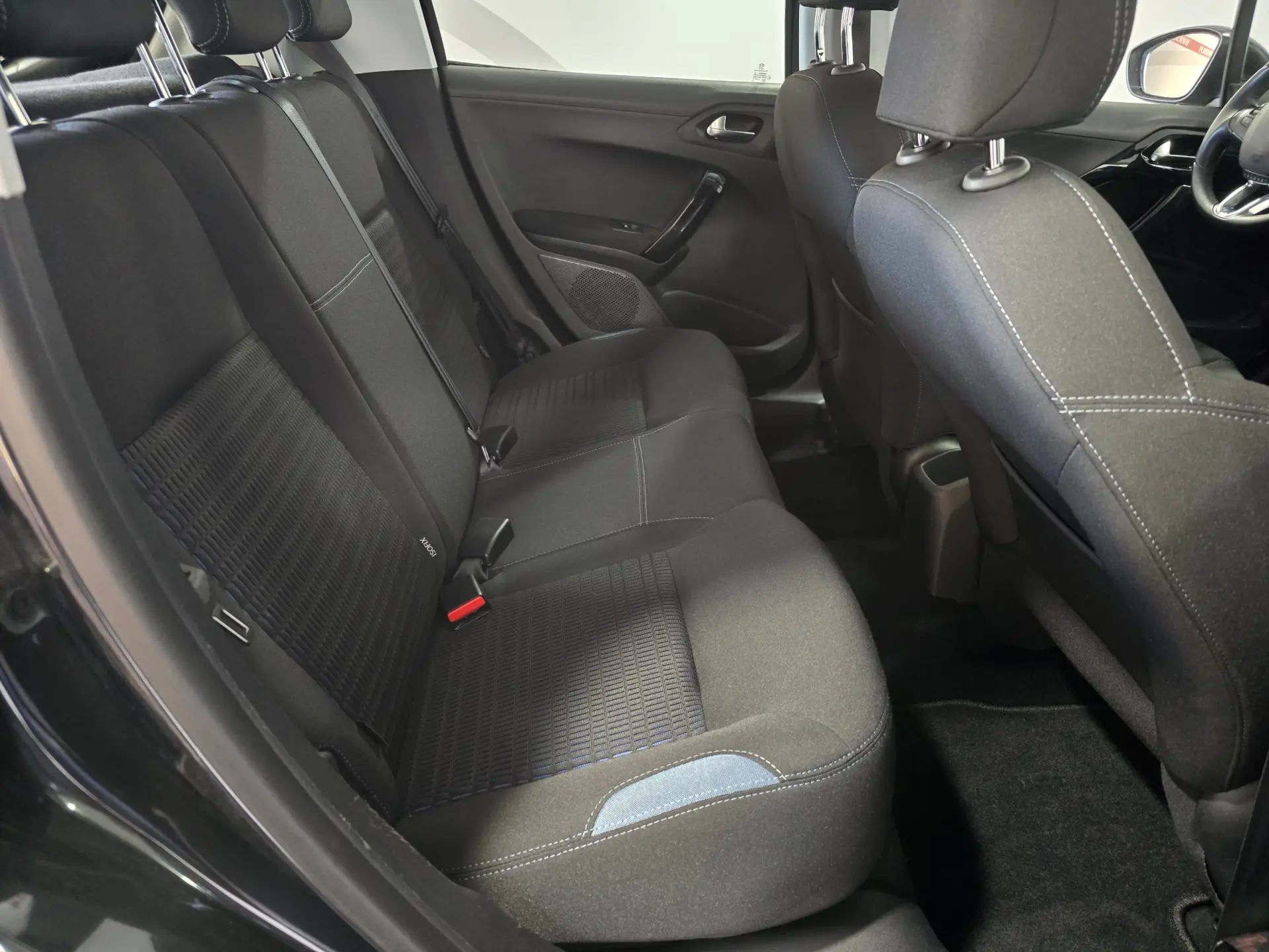 Peugeot 208 1.6 e-HDi Active 17