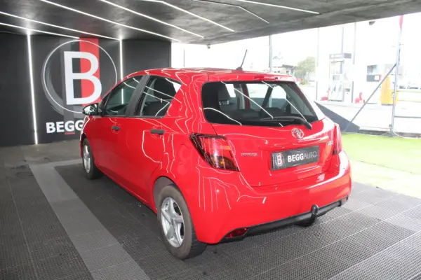 Toyota Yaris 1.0 VVT-i Active 8