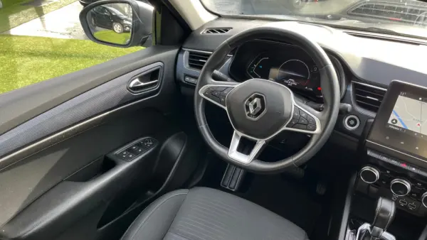 Renault Arkana Full Hybrid E-TECH 28