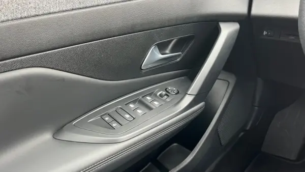 Peugeot 308 Allure pack 28