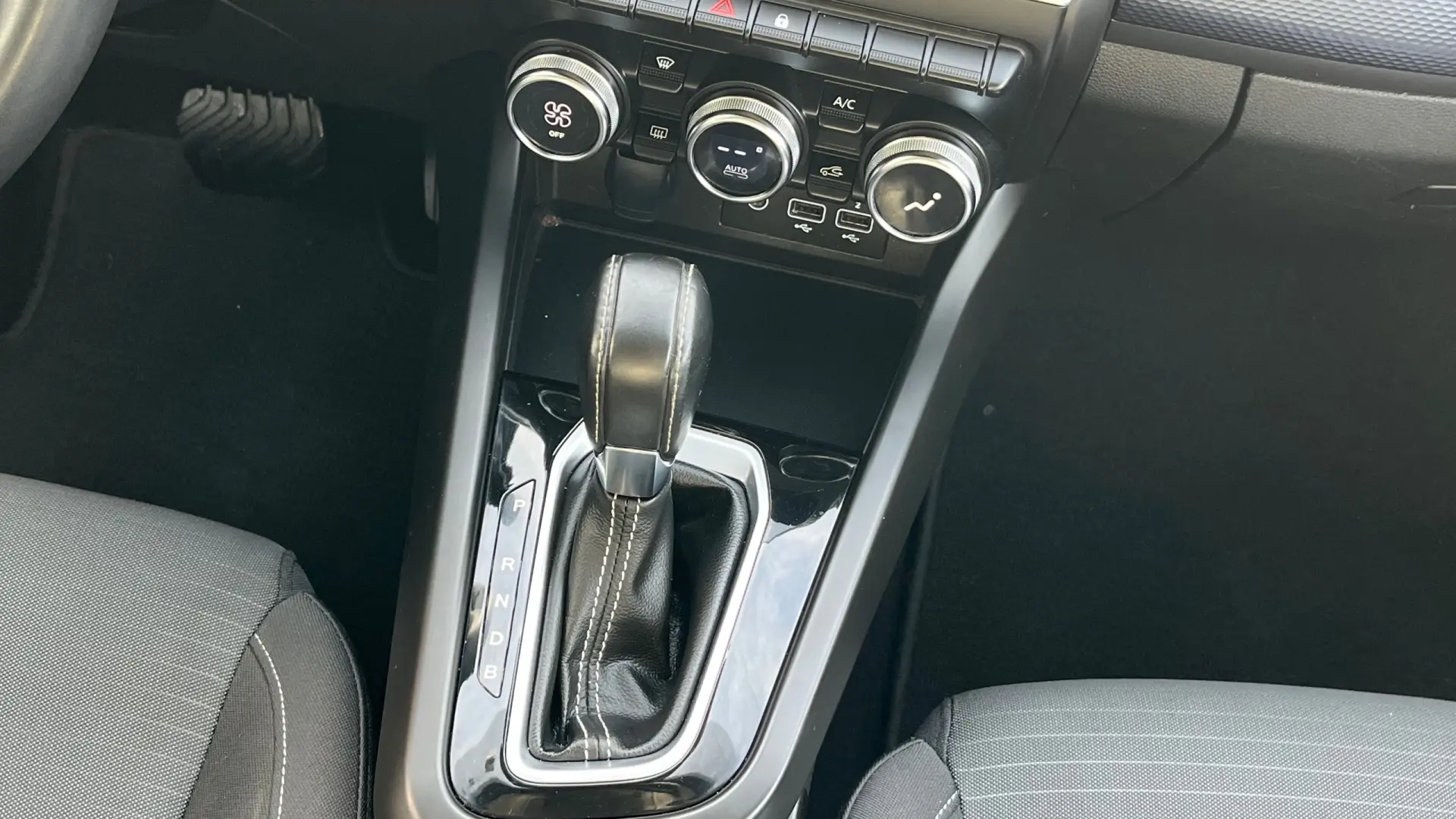 Renault Arkana Full Hybrid E-TECH 37