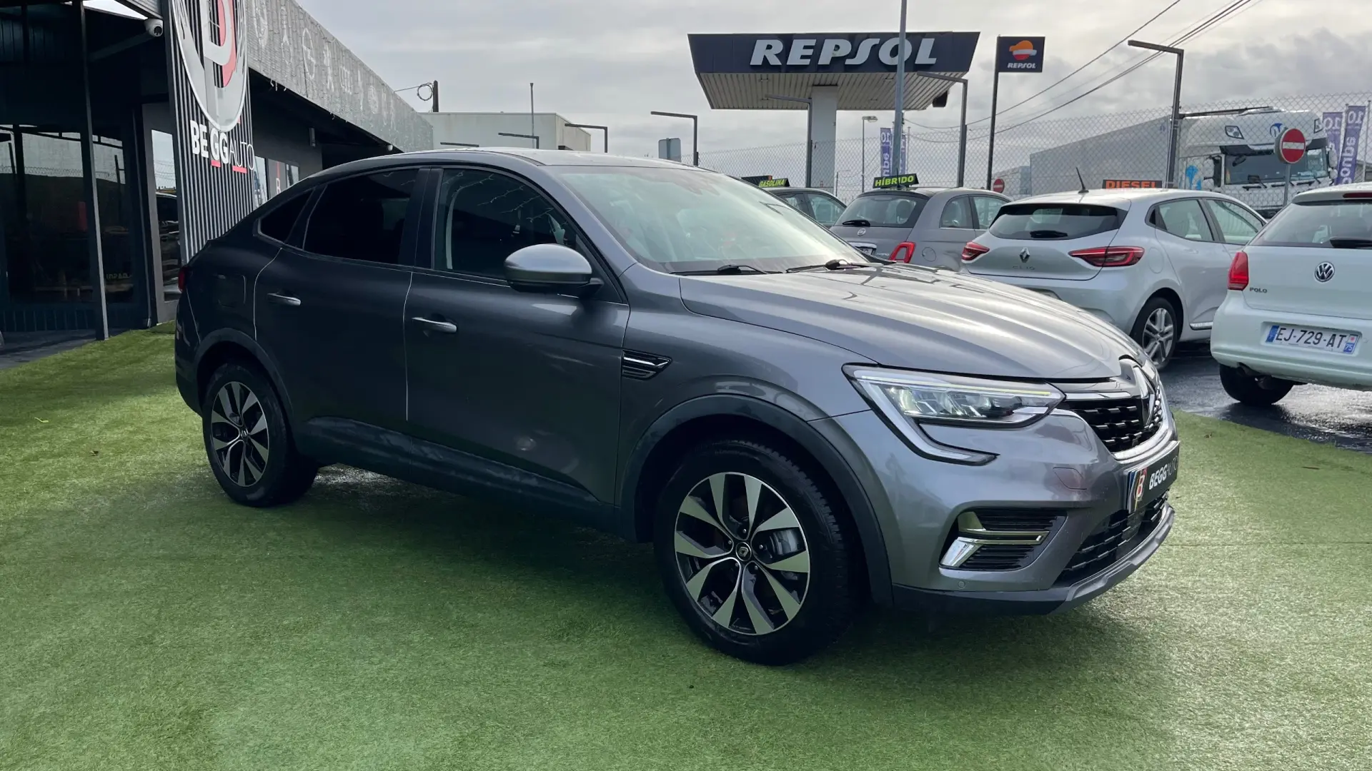 Renault Arkana Full Hybrid E-TECH 12