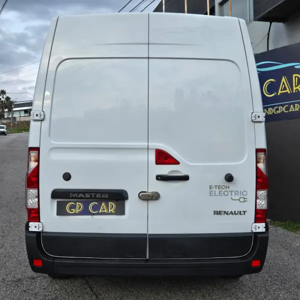 Renault Master E-Tech L2H2 3T5 Advance Autonomia Urbana 4