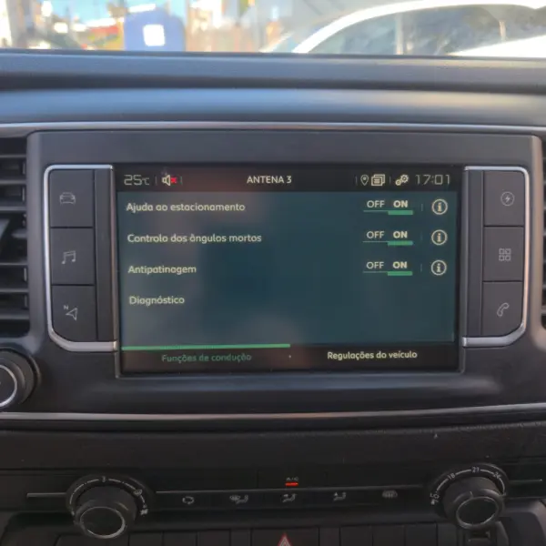 Citroën e-Jumpy Longa (50-kWh) 11