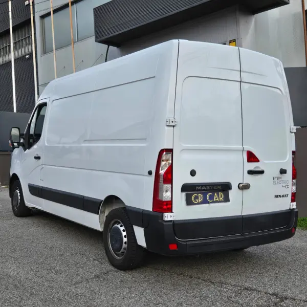 Renault Master E-Tech L2H2 3T5 Advance Autonomia Urbana 3