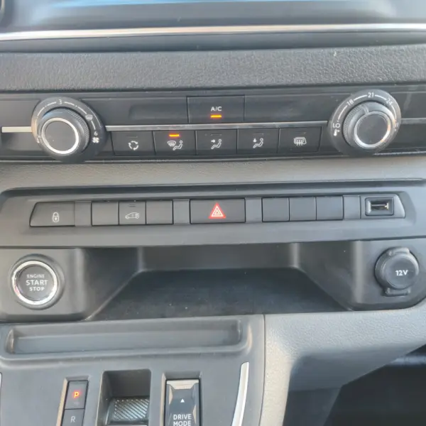 Citroën e-Jumpy Longa (50-kWh) 20