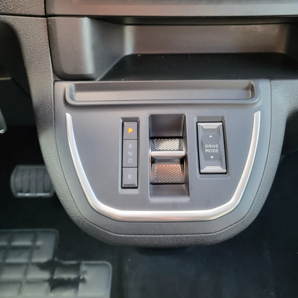 Citroën Spacetourer XL 136 CH 50 KWH FEEL 18