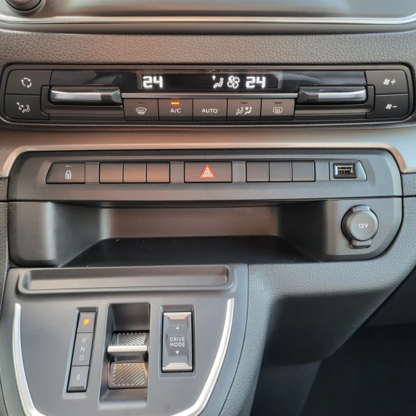 Citroën Spacetourer XL 136 CH 50 KWH FEEL 17