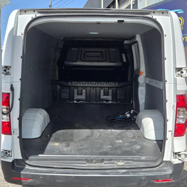 Maxus eDeliver 9 E-Deliver 3 L2H1 6