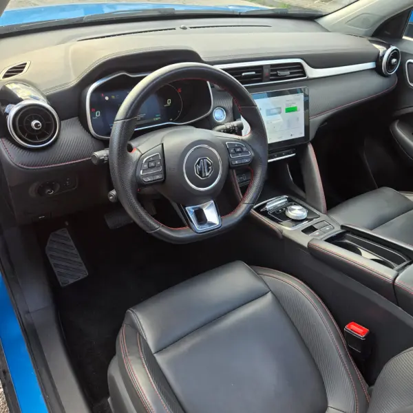 MG ZS Standard Luxury 72KW 10