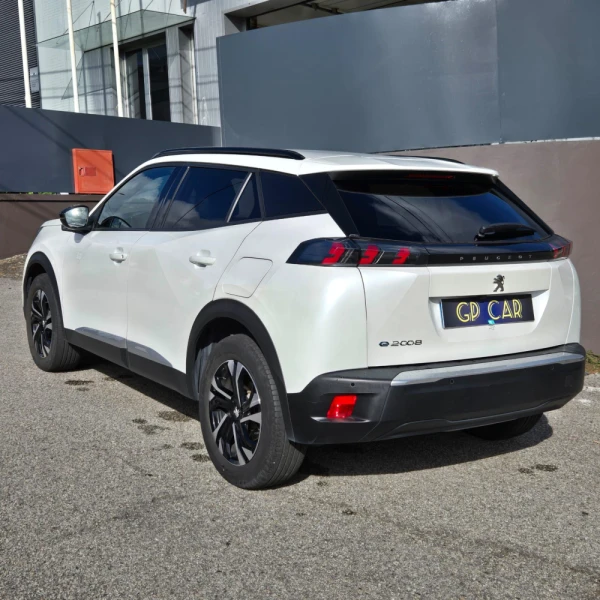 Peugeot e-2008 50 kWh Allure Pack 3