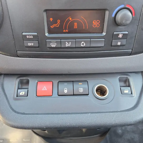 Peugeot e-Partner Tepee Active 12