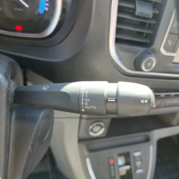 Citroën e-Jumpy Longa (50-kWh) 18