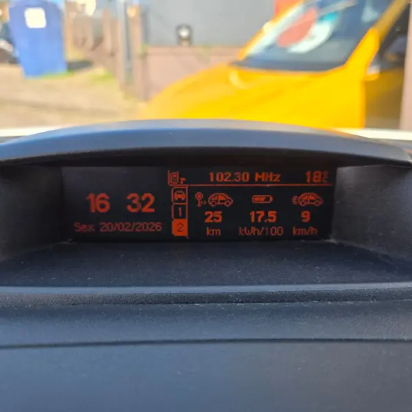 Peugeot e-Partner Tepee Active 8