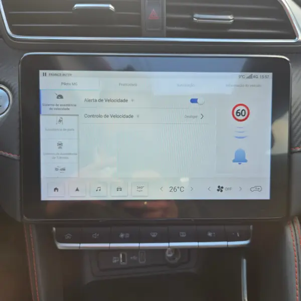 MG ZS Standard Luxury 72KW 26