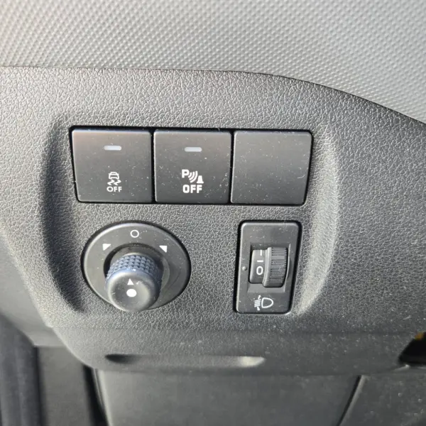 Peugeot e-Partner Tepee Active 13