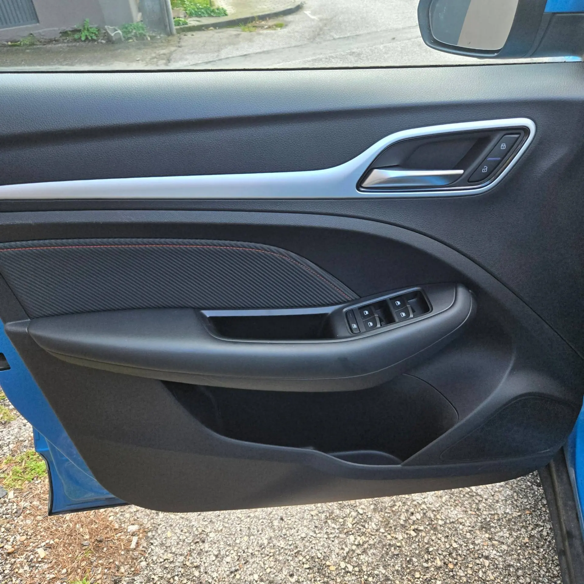 MG ZS Standard Luxury 72KW 9