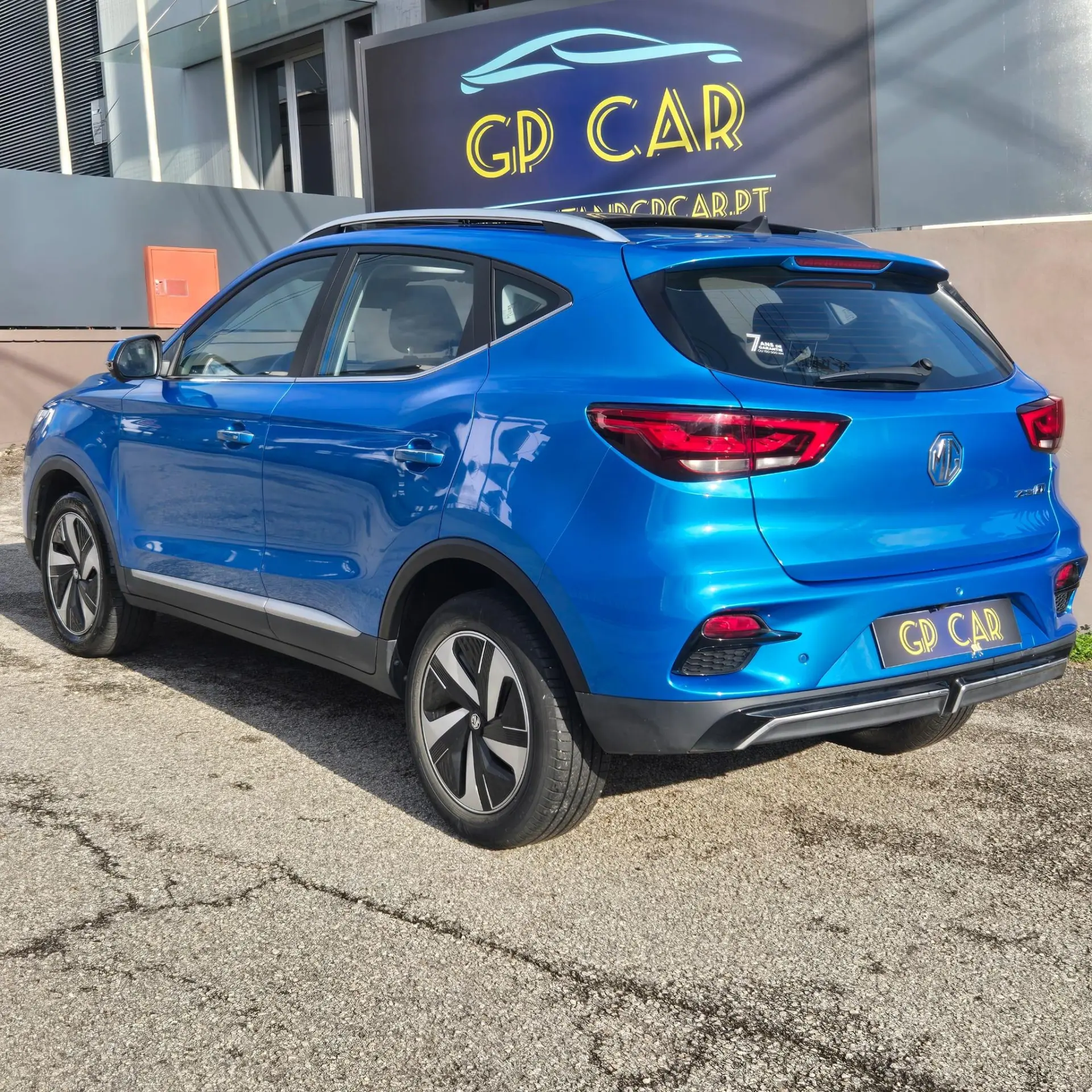 MG ZS Standard Luxury 72KW 6