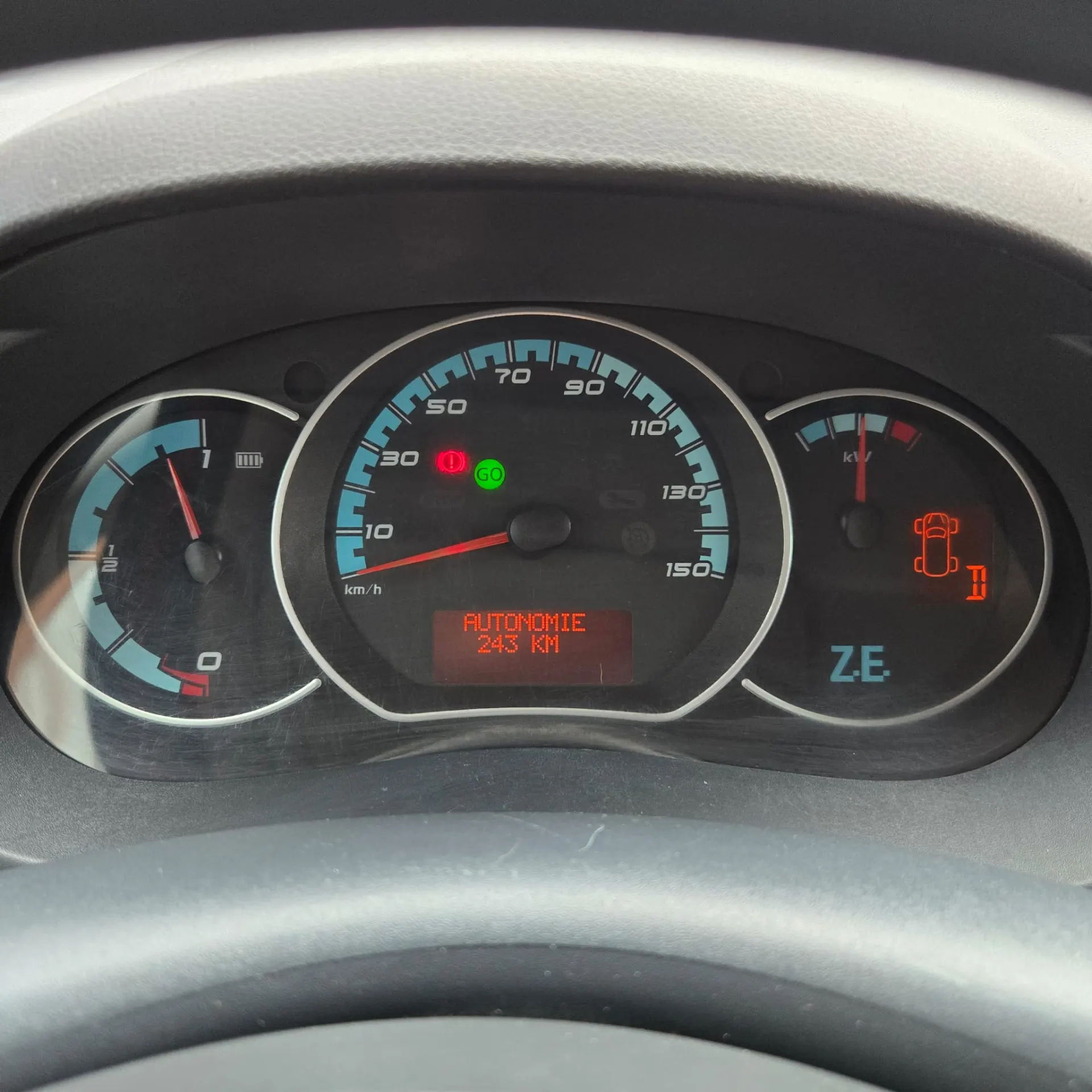 Renault Kangoo Z.E. 33 10