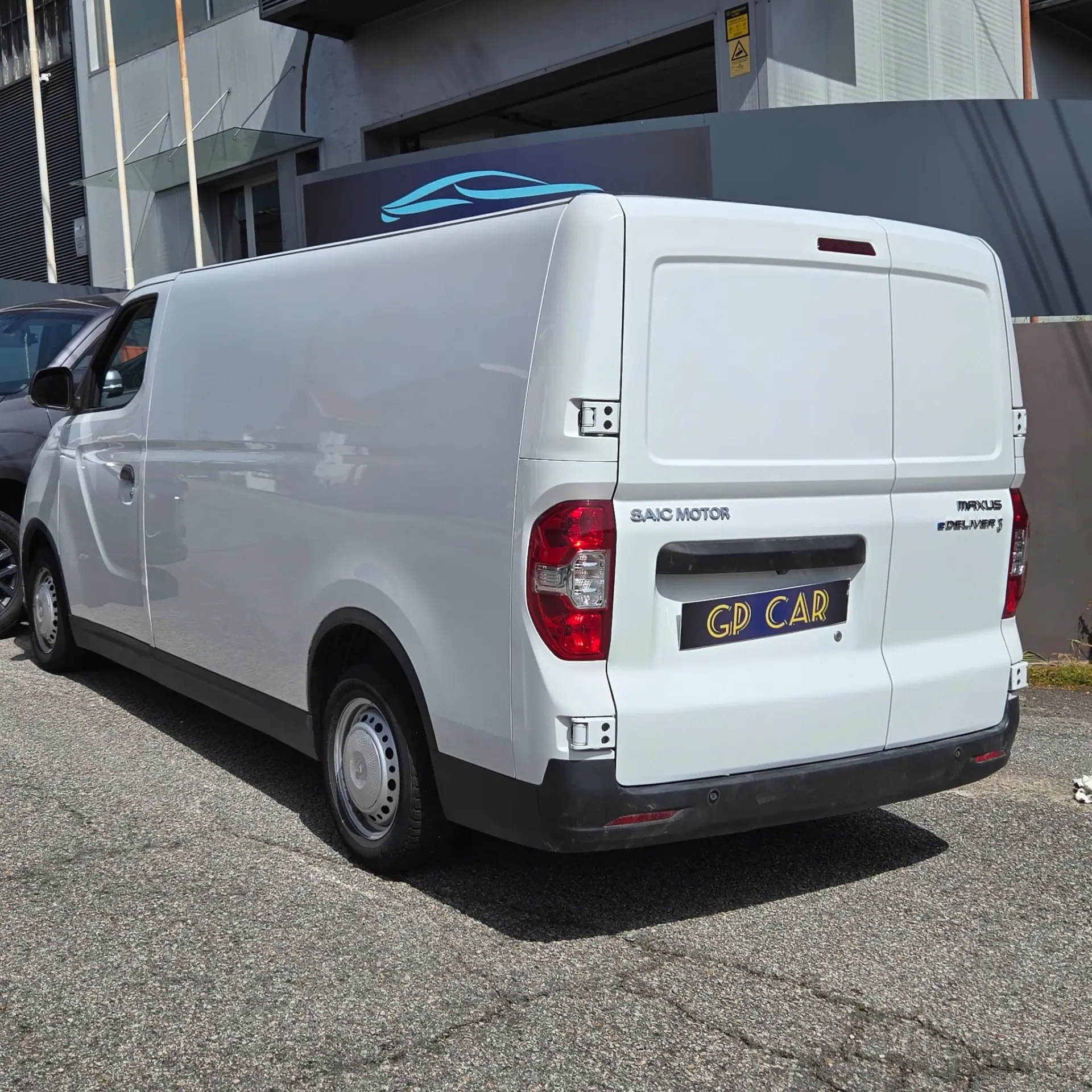 Maxus eDeliver 9 E-Deliver 3 L2H1 4