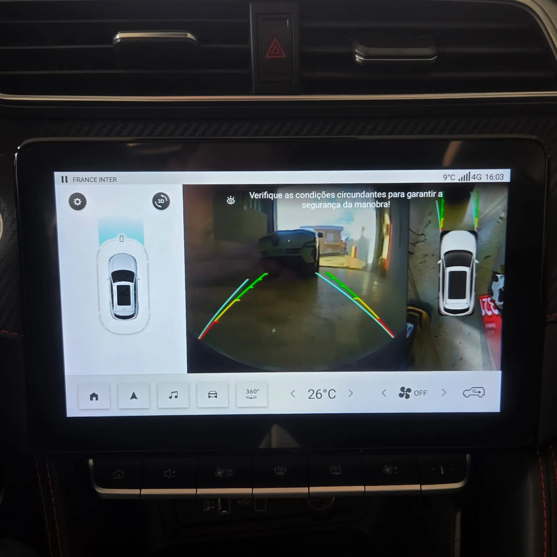 MG ZS Standard Luxury 72KW 32