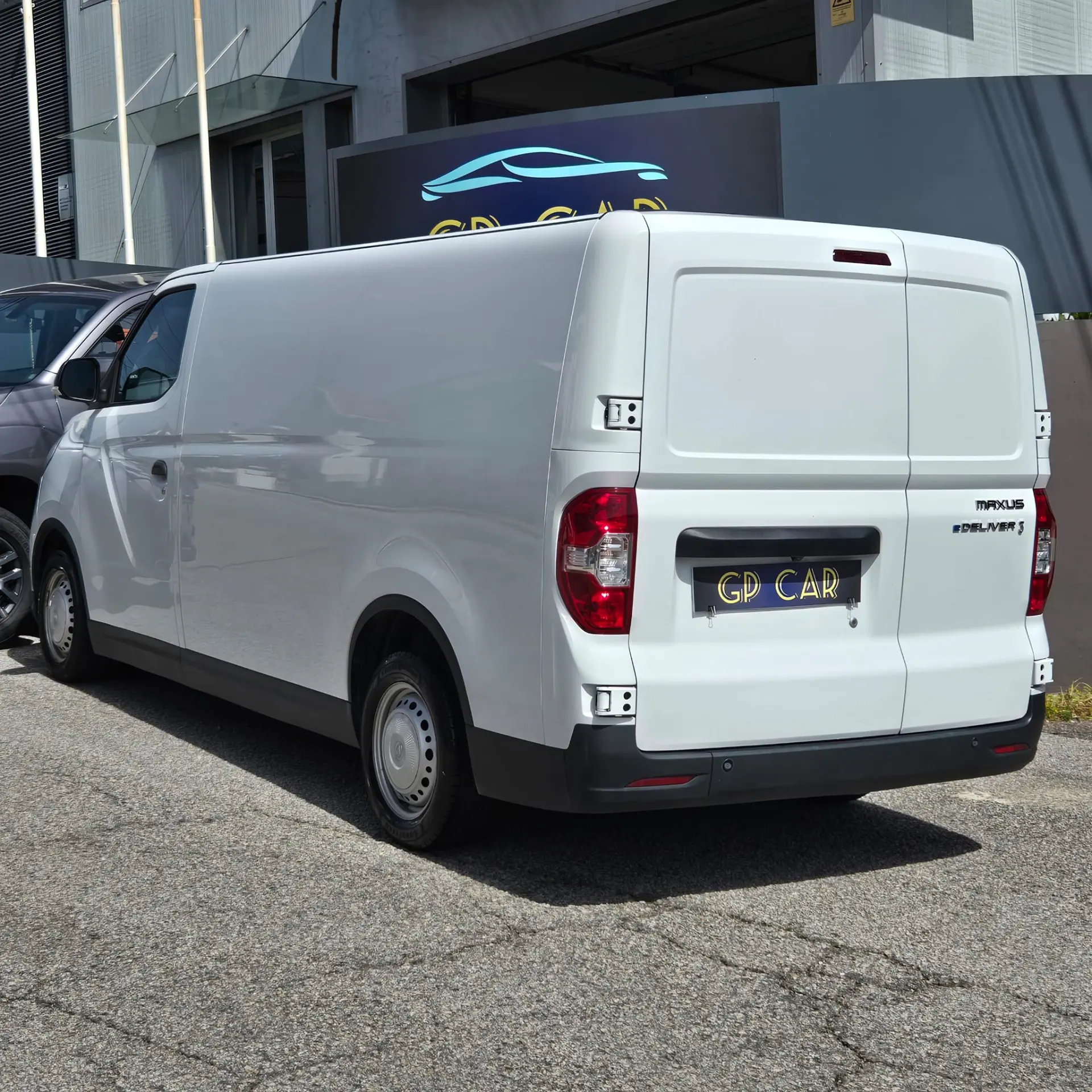 Maxus eDeliver 9 E-Deliver 3 L2H1 4