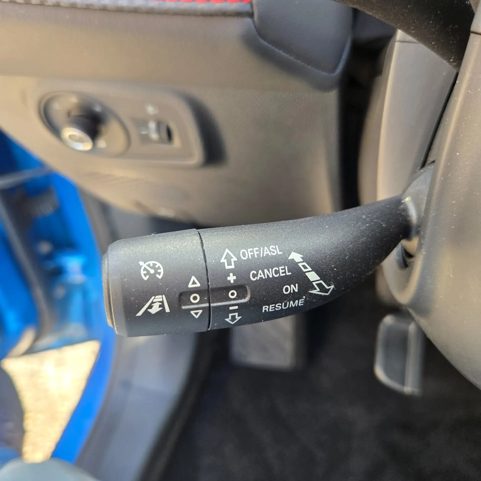 MG ZS Standard Luxury 72KW 17