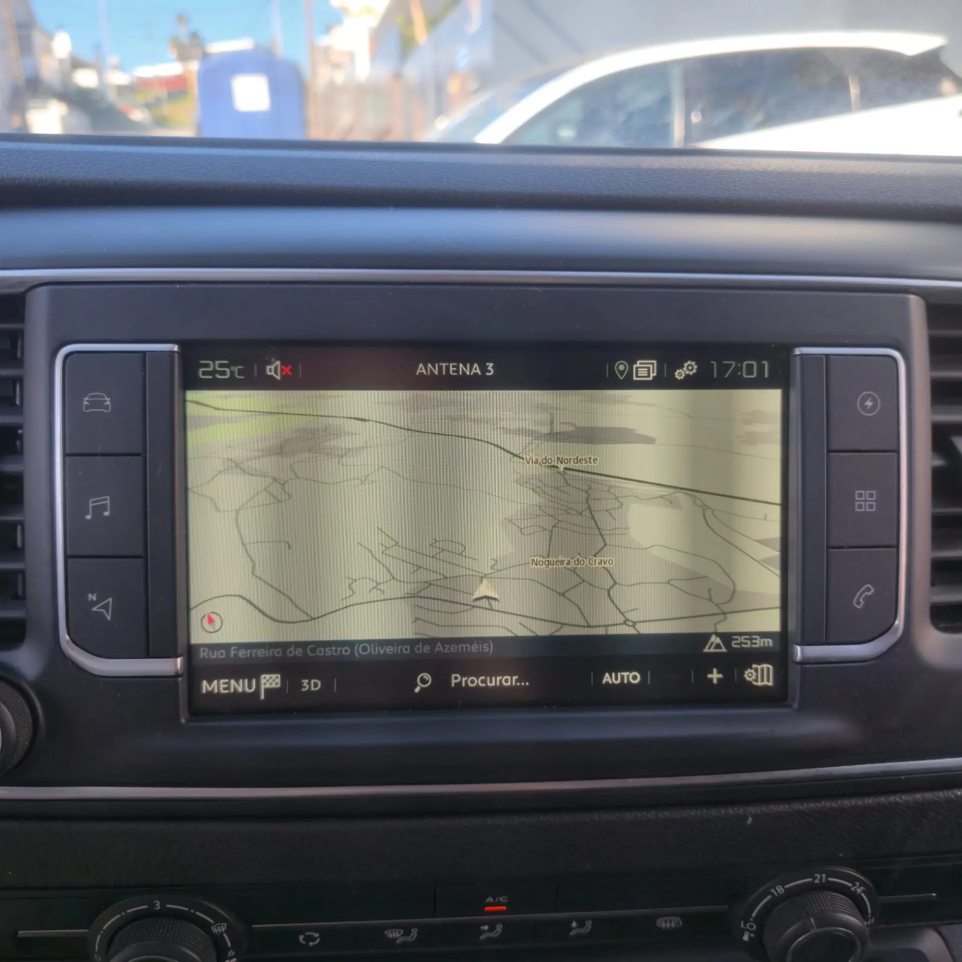 Citroën e-Jumpy Longa (50-kWh) 16