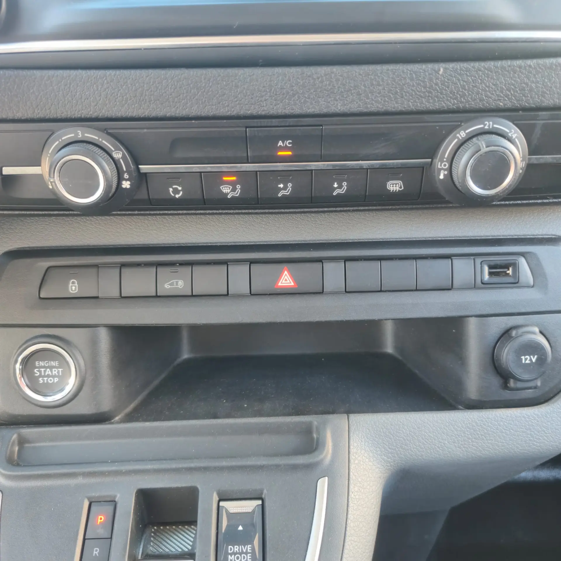 Citroën e-Jumpy Longa (50-kWh) 20