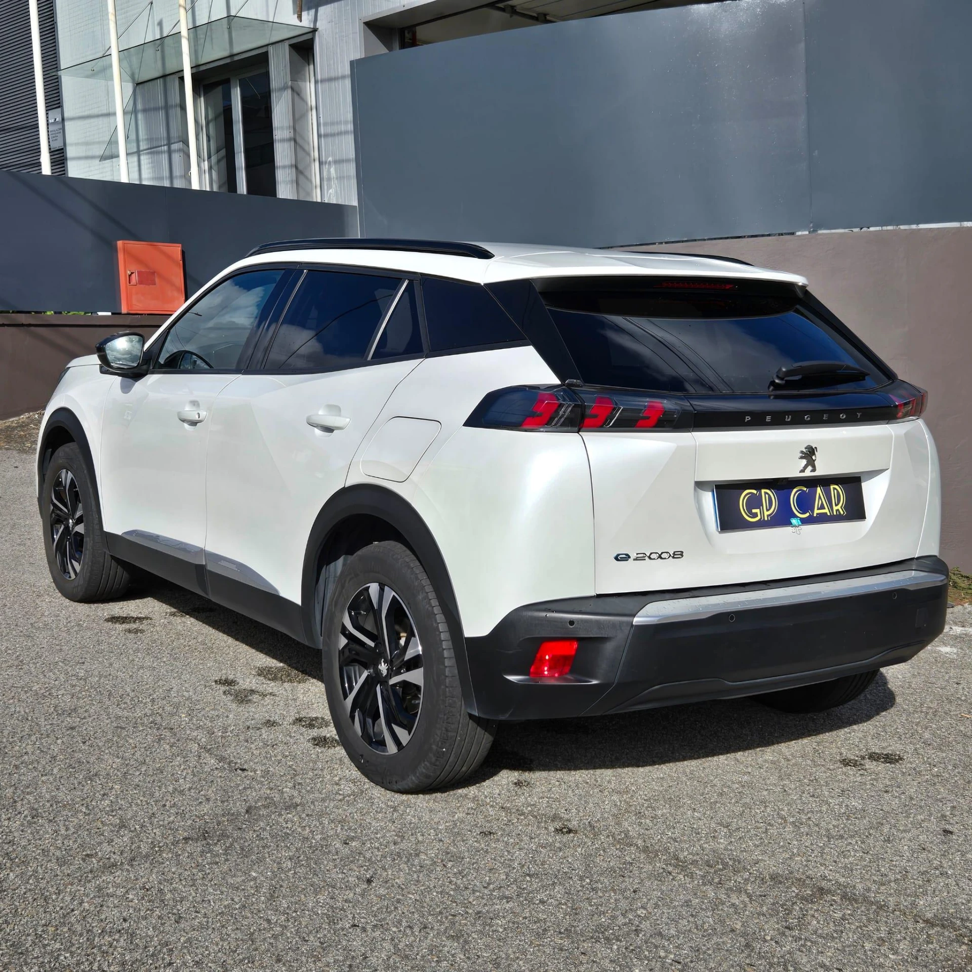 Peugeot e-2008 50 kWh Allure Pack 3